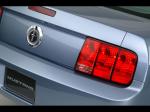 Ford Mustang V6 2005 года